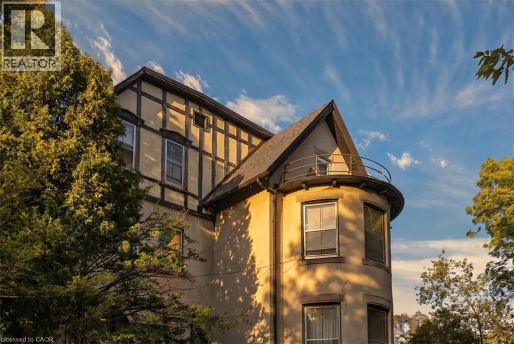 139 MAIN Street S