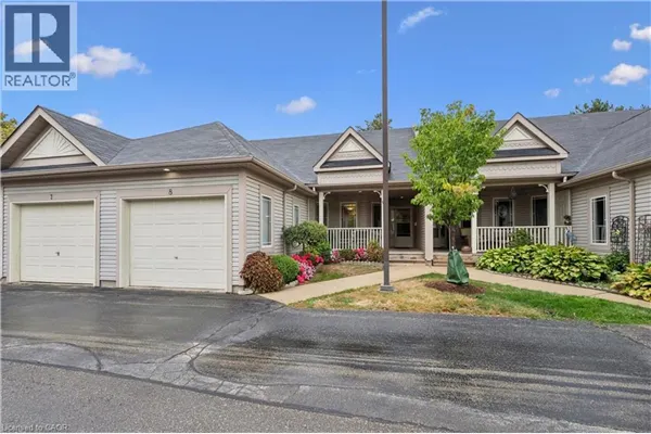 50 MIDLAND Drive Unit# 8