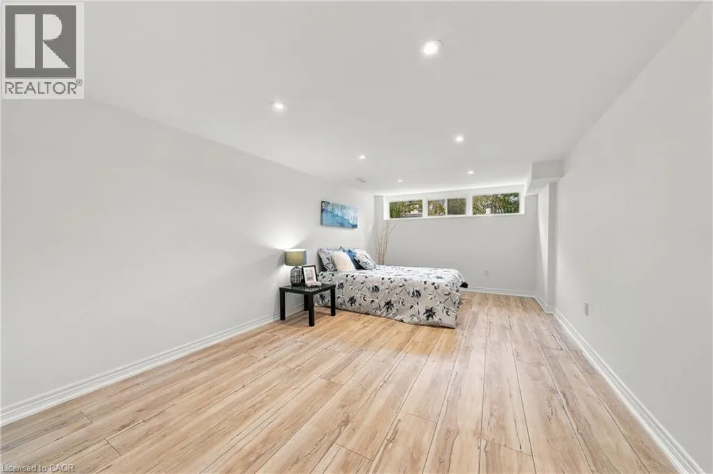 662 DYNES Road