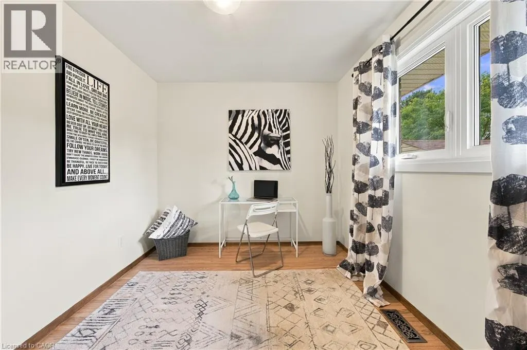 662 DYNES Road