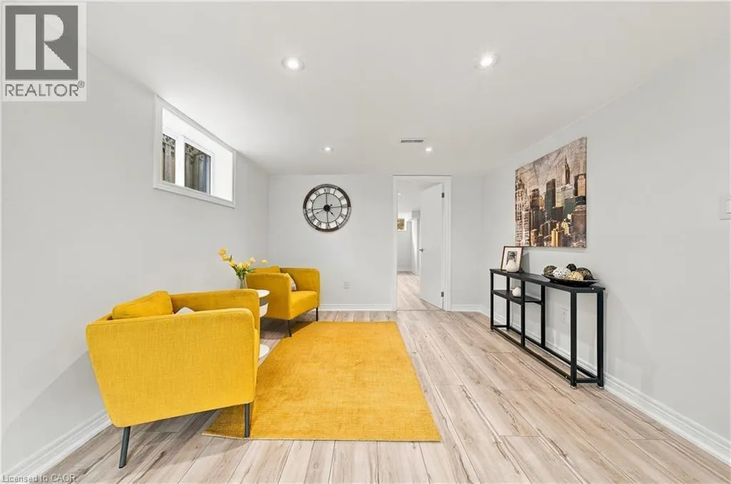 662 DYNES Road