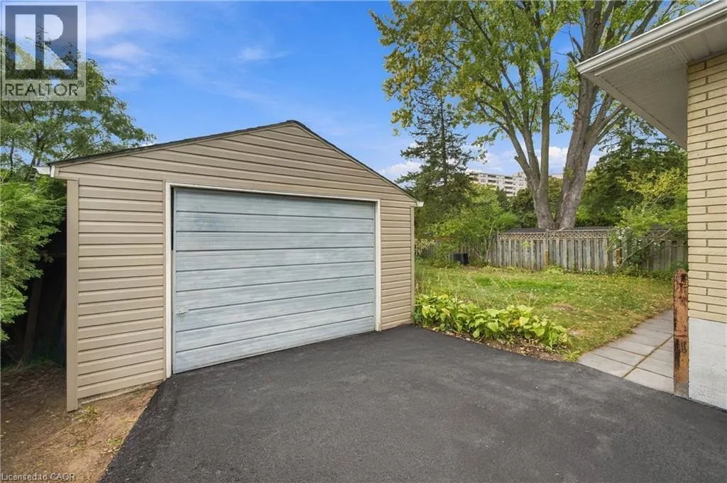 662 DYNES Road