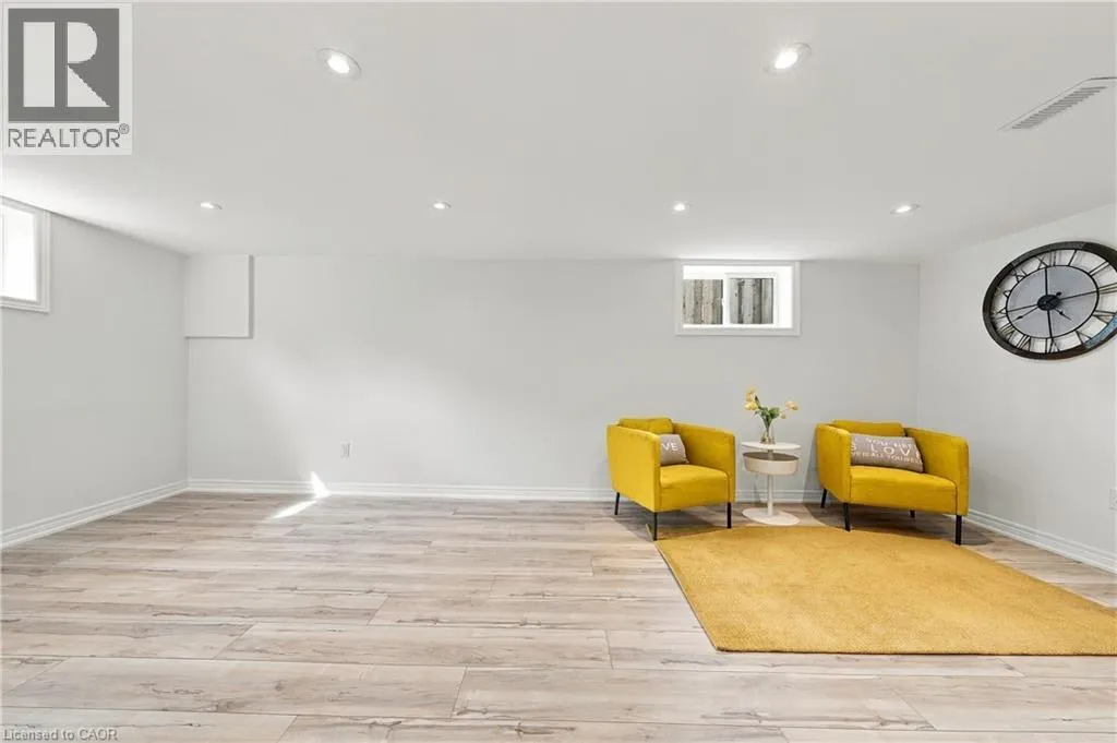 662 DYNES Road
