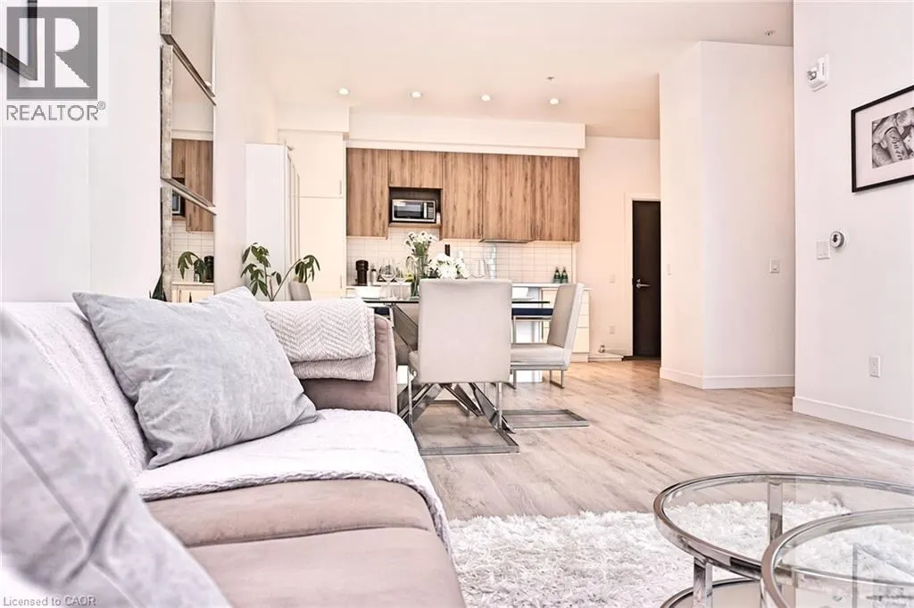 181 KING Street S Unit# 607 #607
