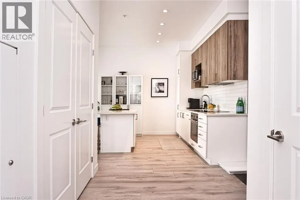 181 KING Street S Unit# 607 #607