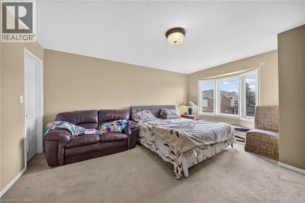 800 PARAMOUNT Drive Unit# 77 #77