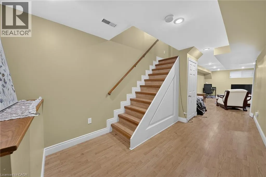 800 PARAMOUNT Drive Unit# 77 #77