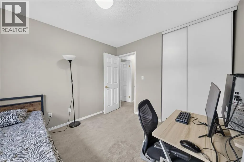800 PARAMOUNT Drive Unit# 77 #77