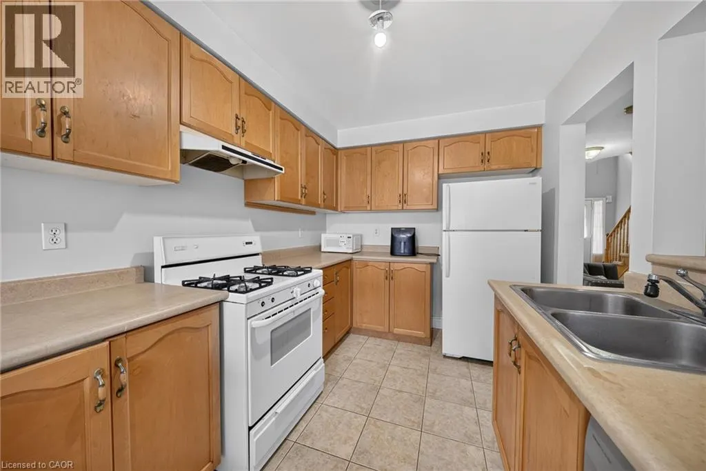 800 PARAMOUNT Drive Unit# 77 #77