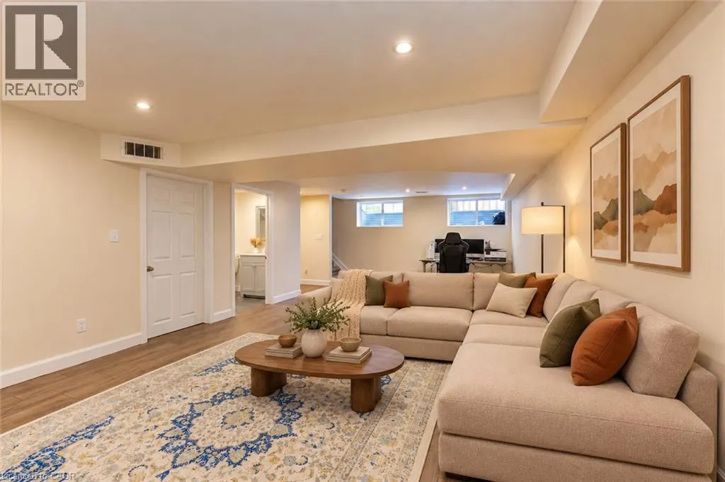541 BRITTANIA Crescent