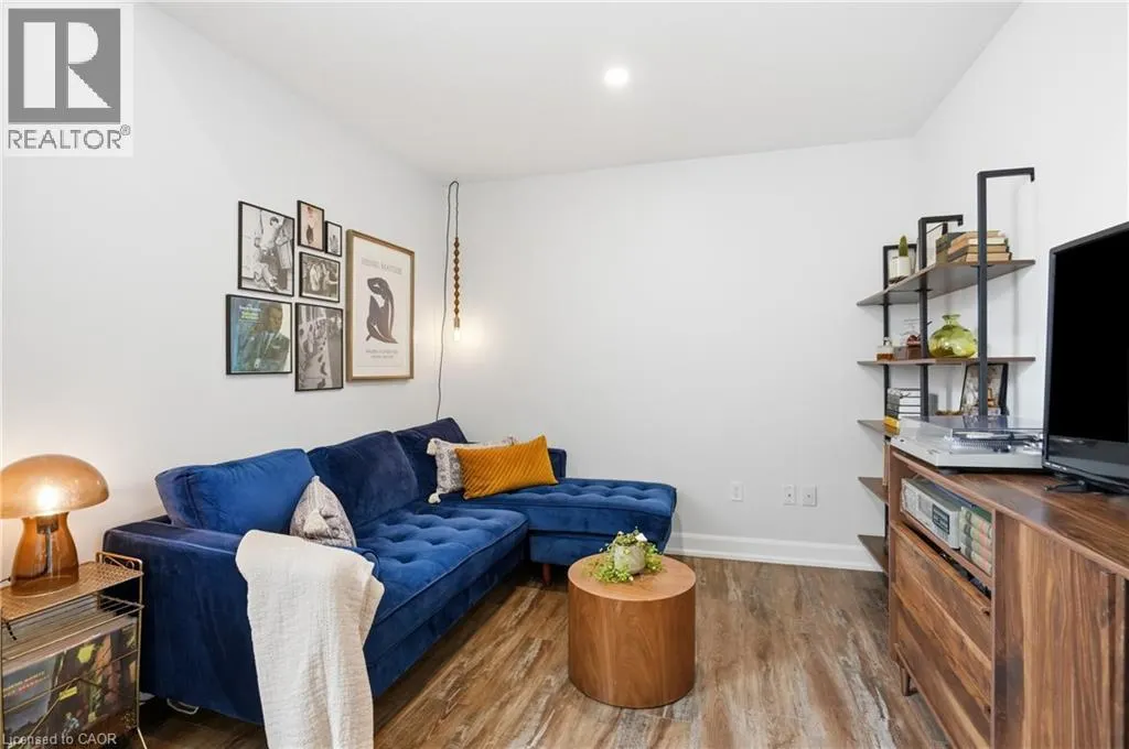 405 MERRITT Street Unit# 8 #8