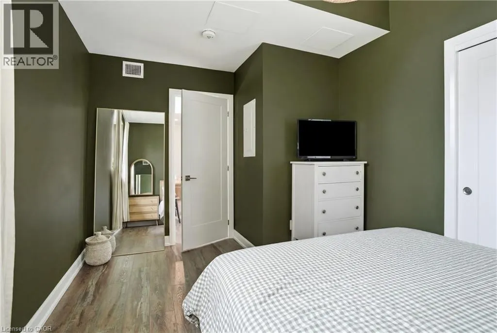 405 MERRITT Street Unit# 8 #8