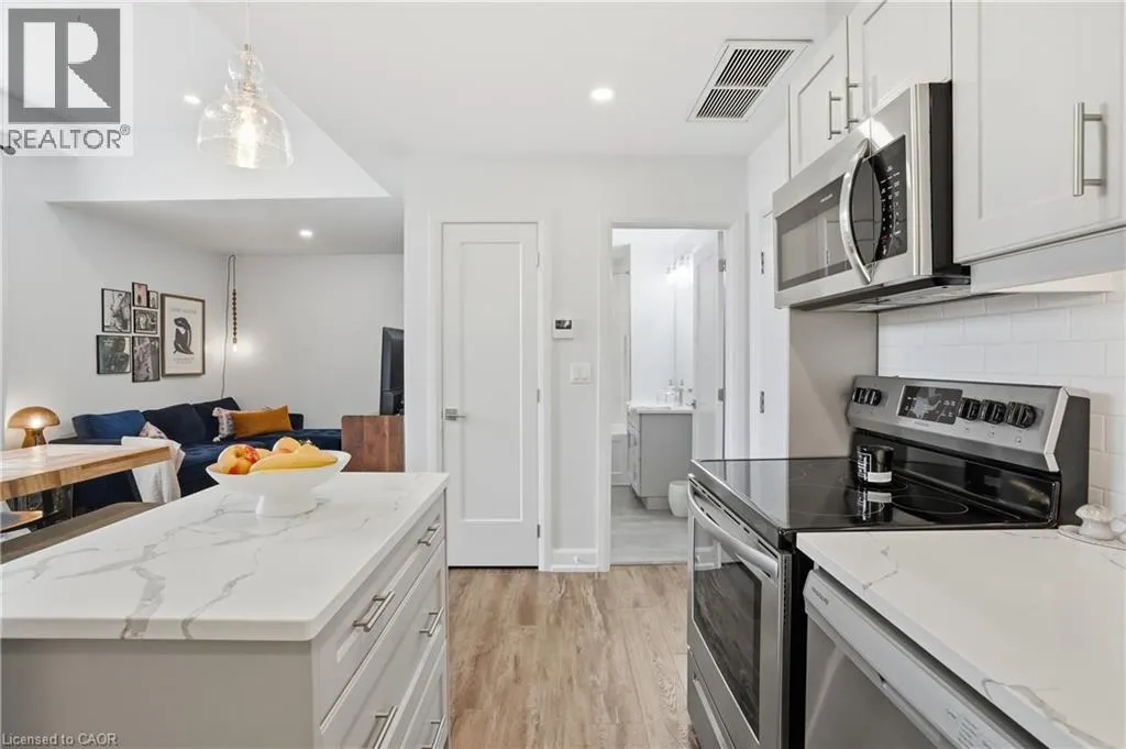 405 MERRITT Street Unit# 8 #8