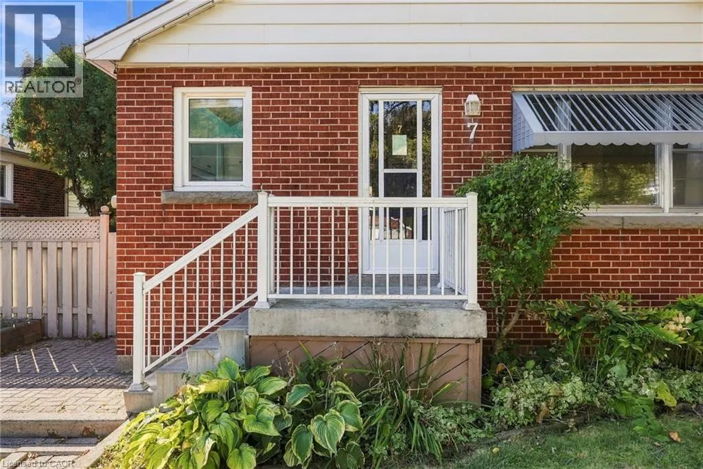 7 SHELDON Street