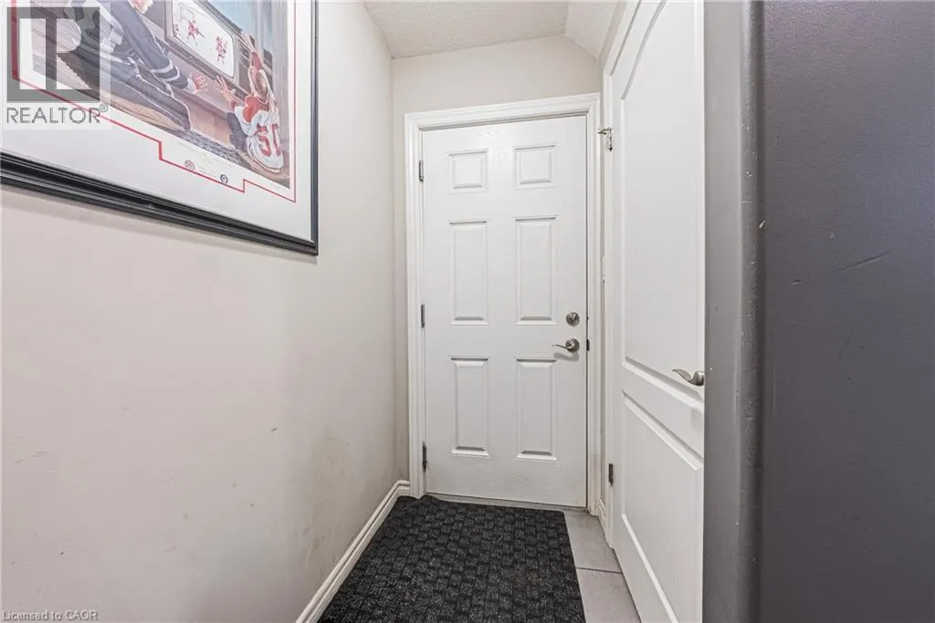 93 COULING Crescent
