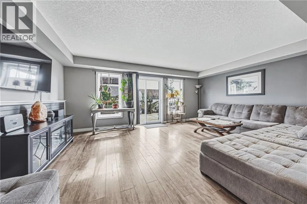 93 COULING Crescent