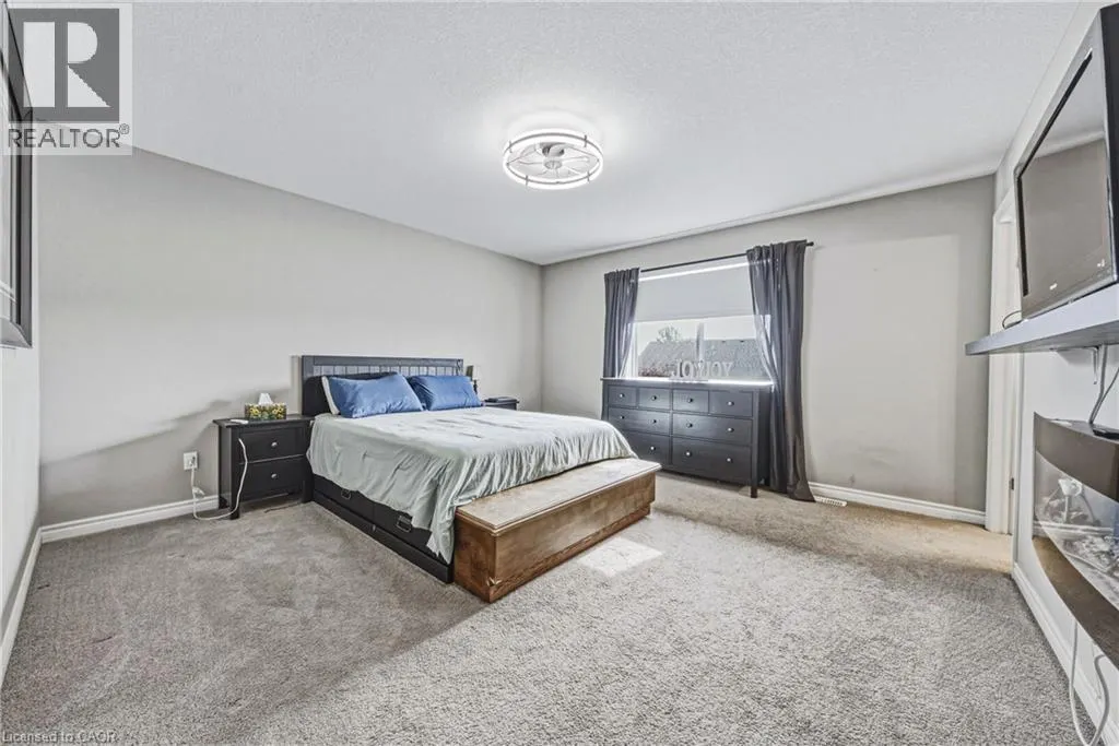 93 COULING Crescent