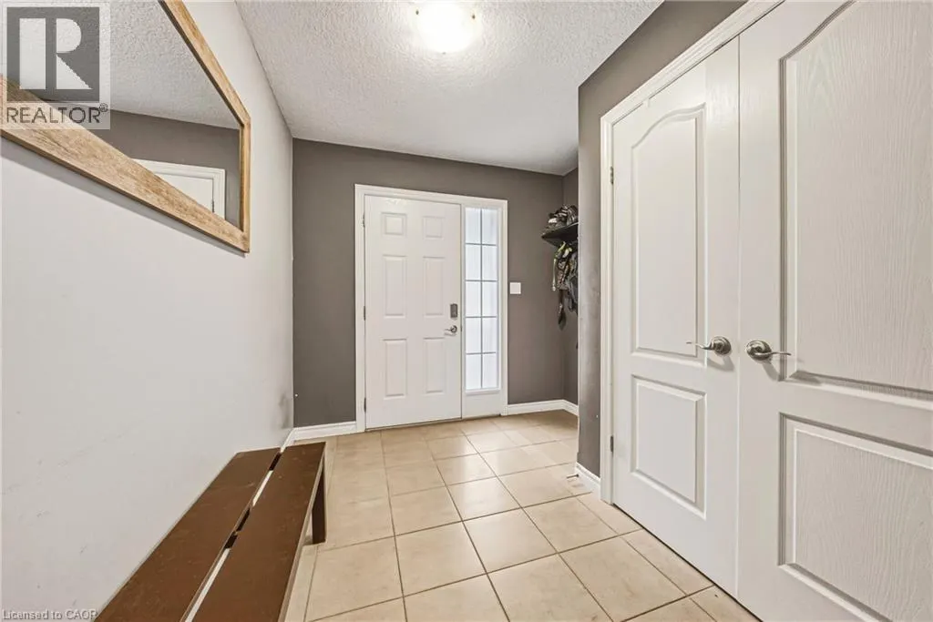 93 COULING Crescent