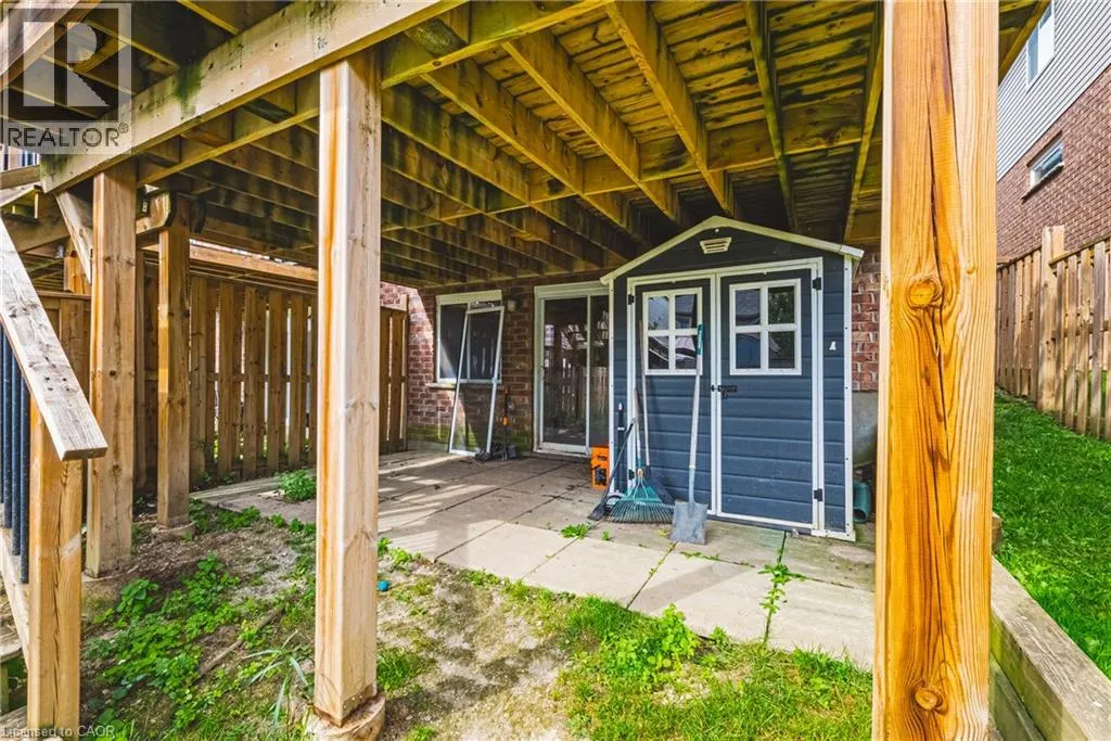 93 COULING Crescent