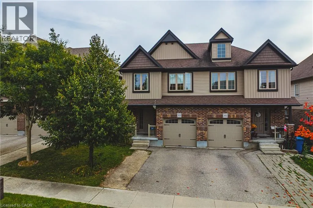 93 COULING Crescent