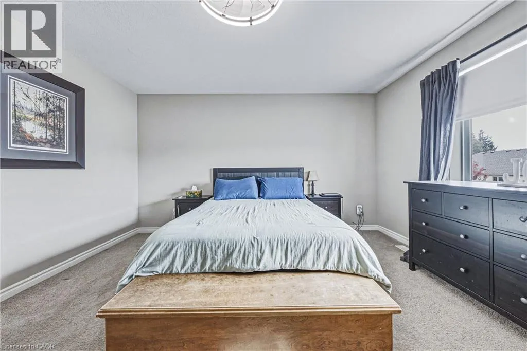 93 COULING Crescent
