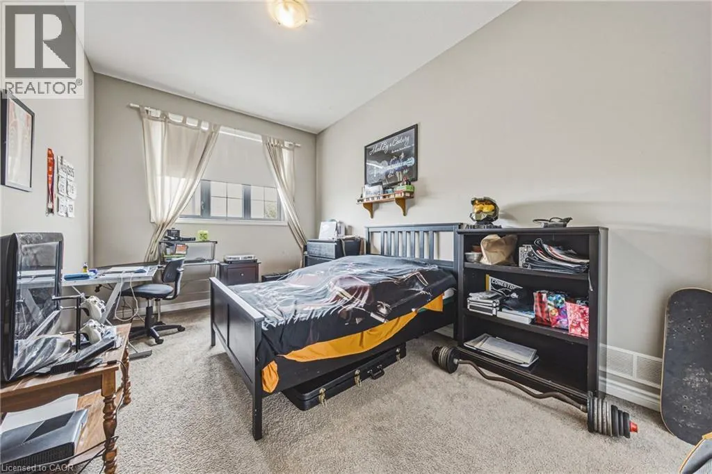 93 COULING Crescent