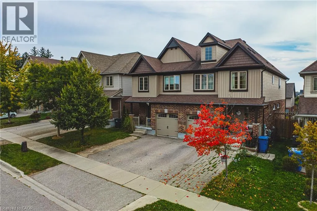 93 COULING Crescent