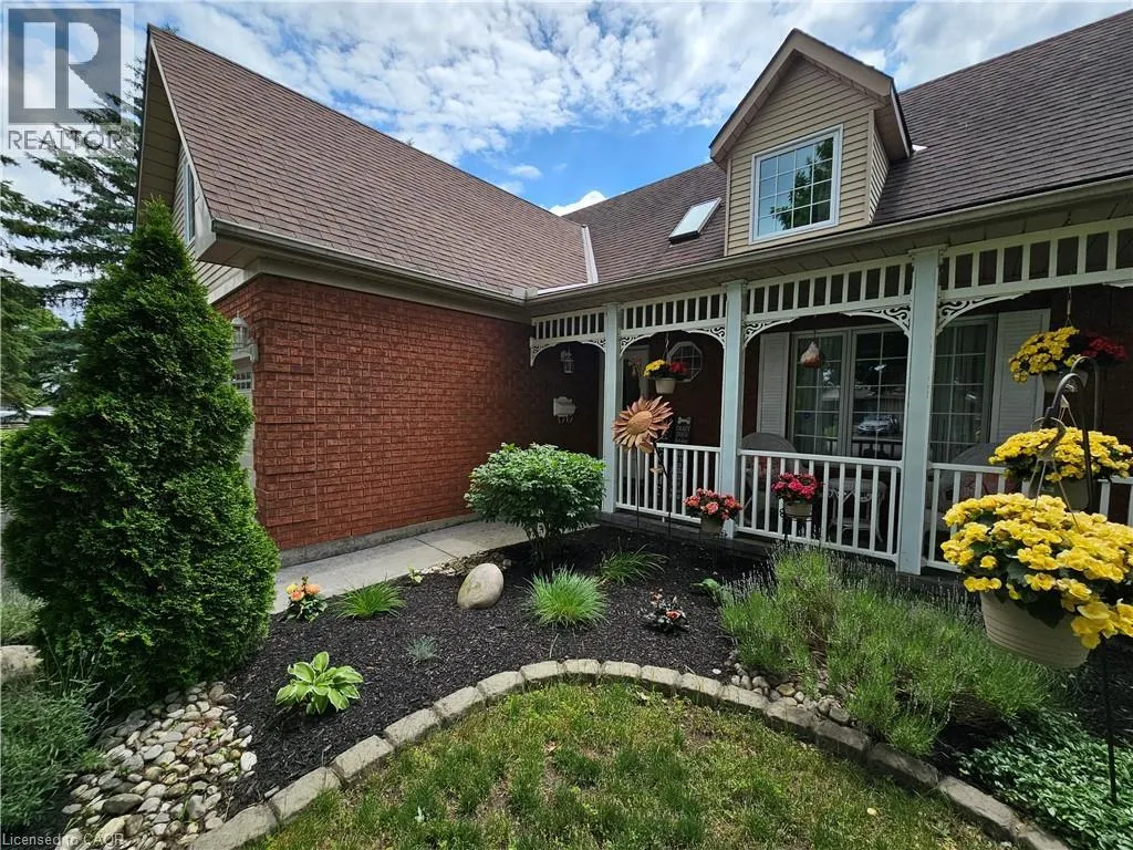 120 LYNNDALE Road