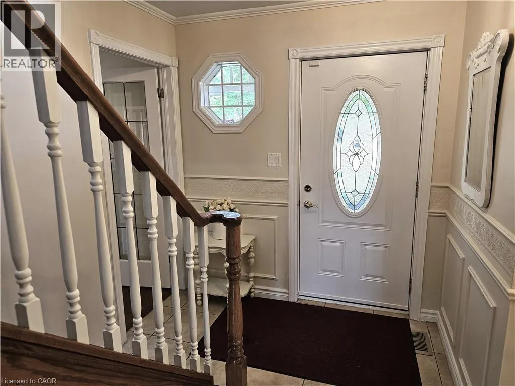120 LYNNDALE Road