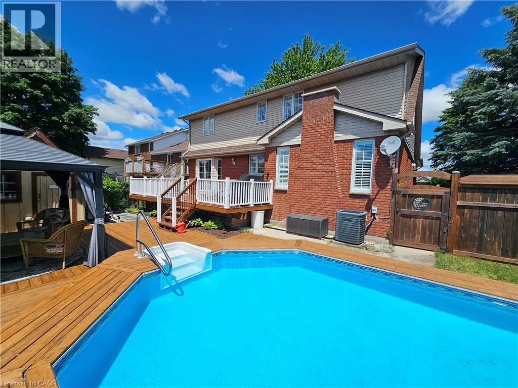 120 LYNNDALE Road