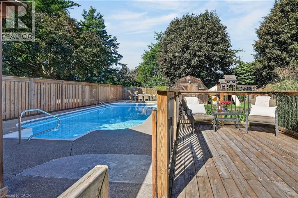 64 DRIFTWOOD Court
