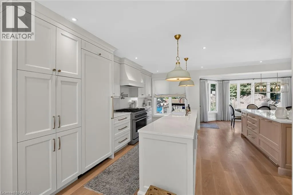 64 DRIFTWOOD Court