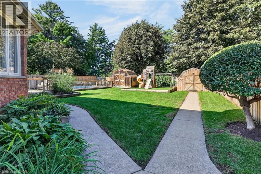 64 DRIFTWOOD Court