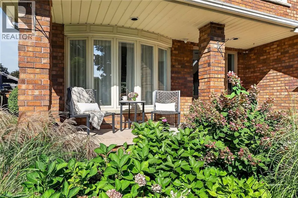 64 DRIFTWOOD Court
