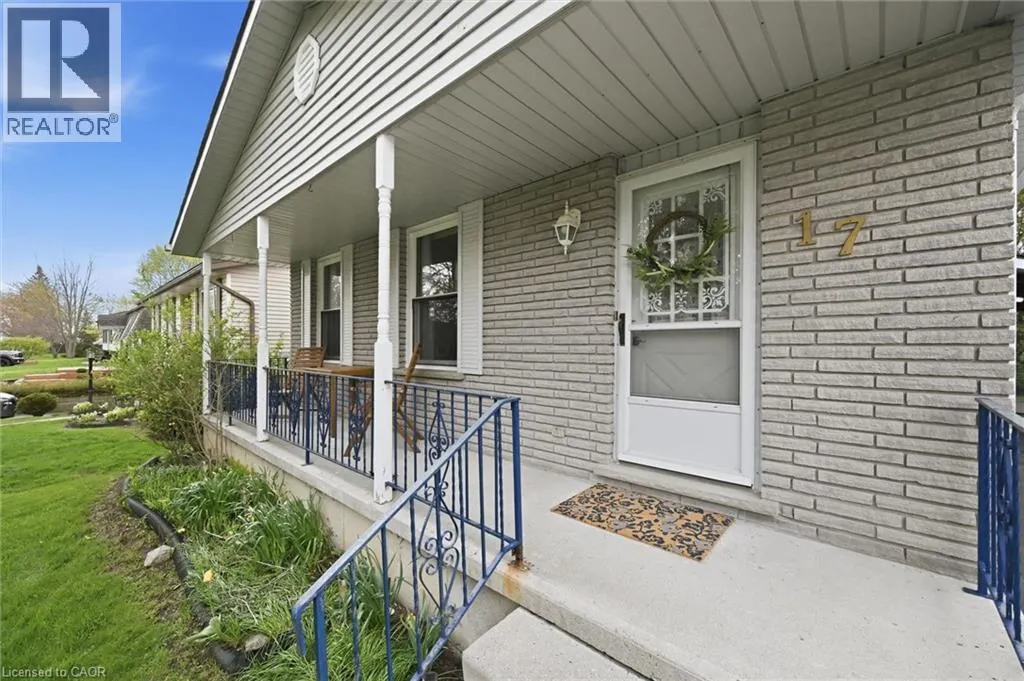 17 RICHARDSON Drive