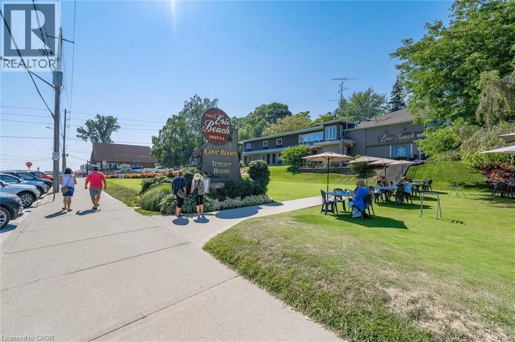 17 RICHARDSON Drive