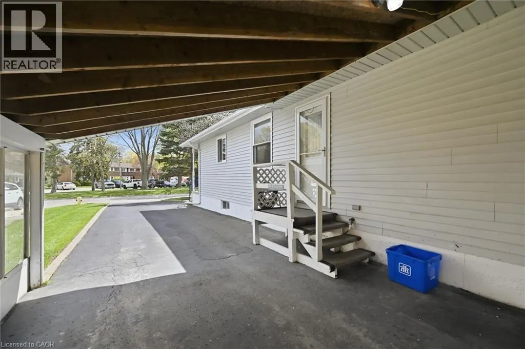 17 RICHARDSON Drive