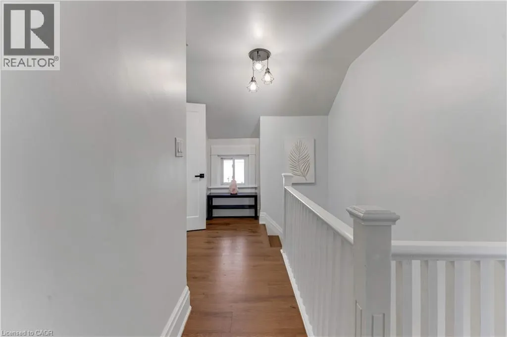 116 VICTORIA Avenue