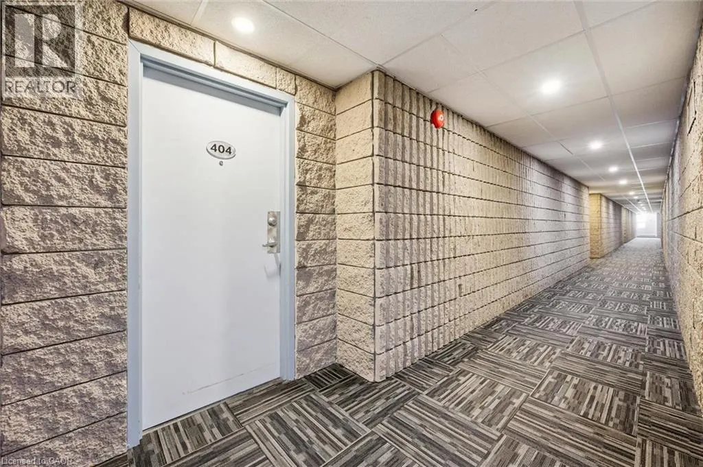 65 SILVERCREEK Parkway N Unit# 404 #404