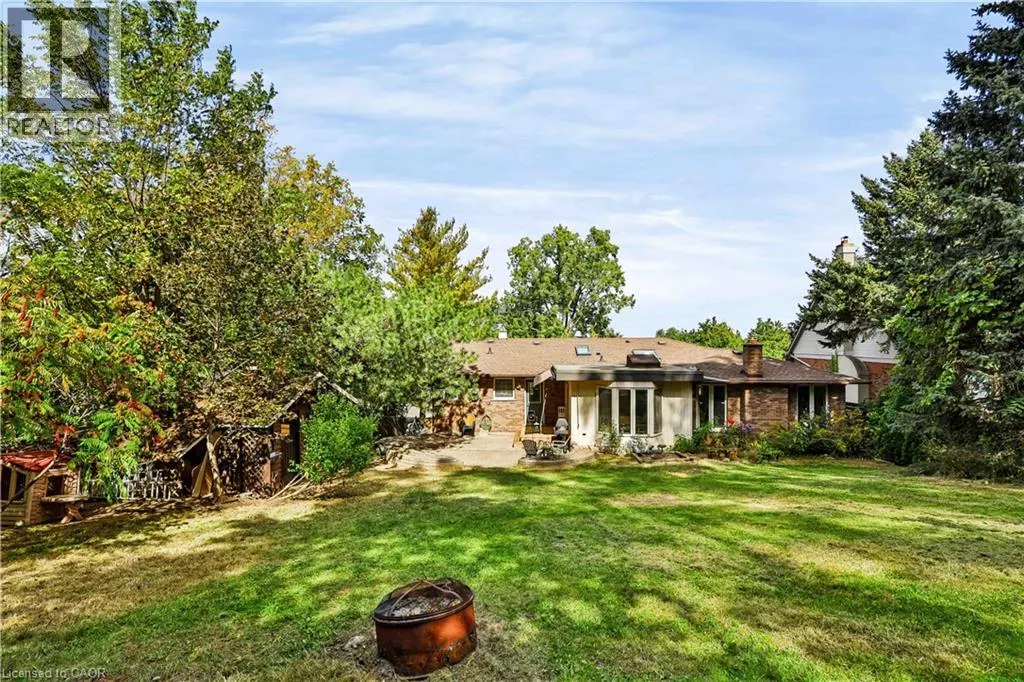22 OAKRIDGE Drive