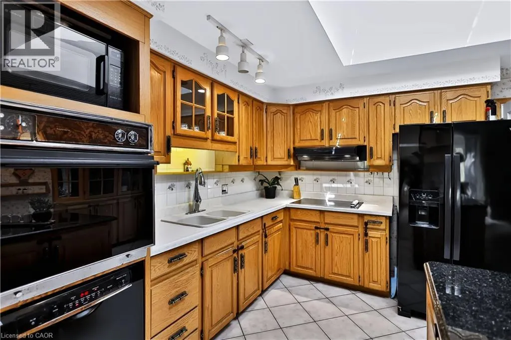 22 OAKRIDGE Drive