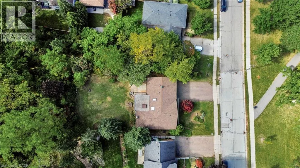 22 OAKRIDGE Drive