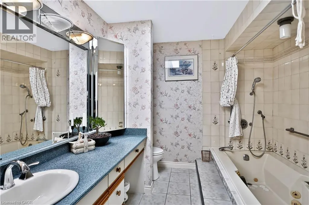 22 OAKRIDGE Drive