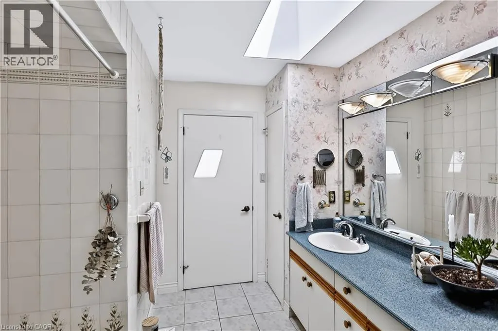 22 OAKRIDGE Drive