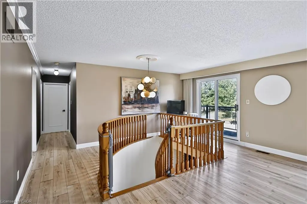 22 OAKRIDGE Drive