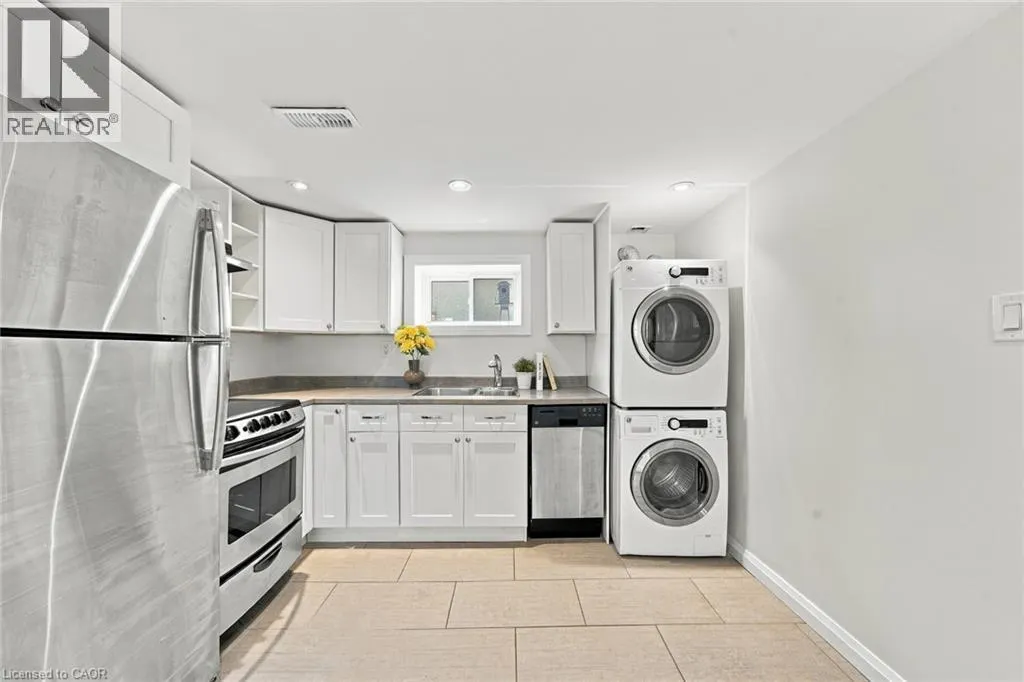 294 EAST 28TH Street