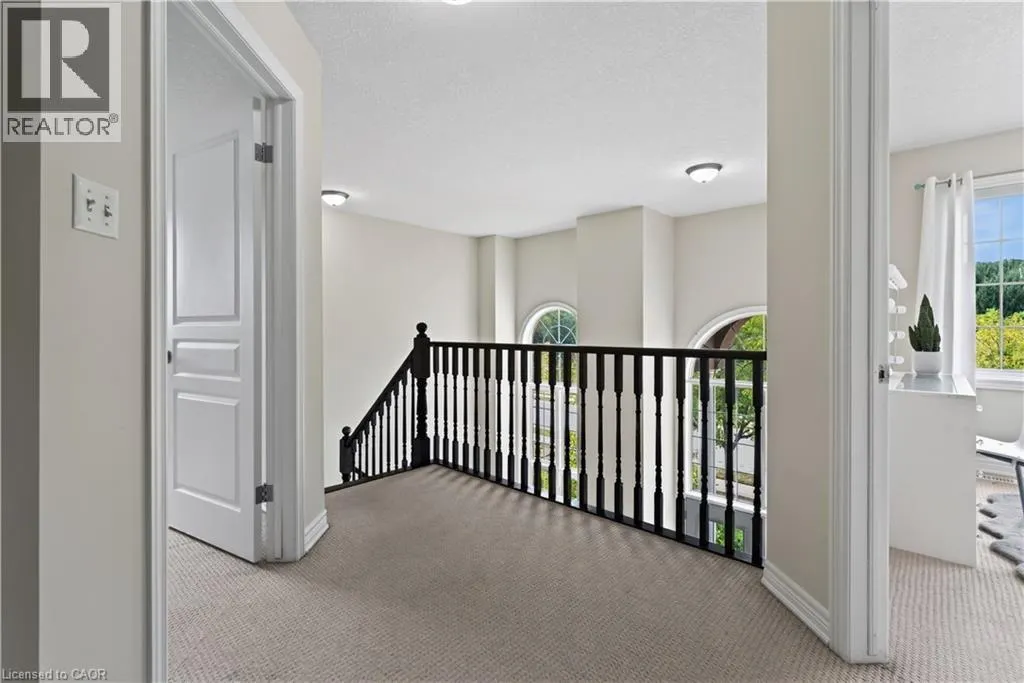 77 NEWCOMBE Road