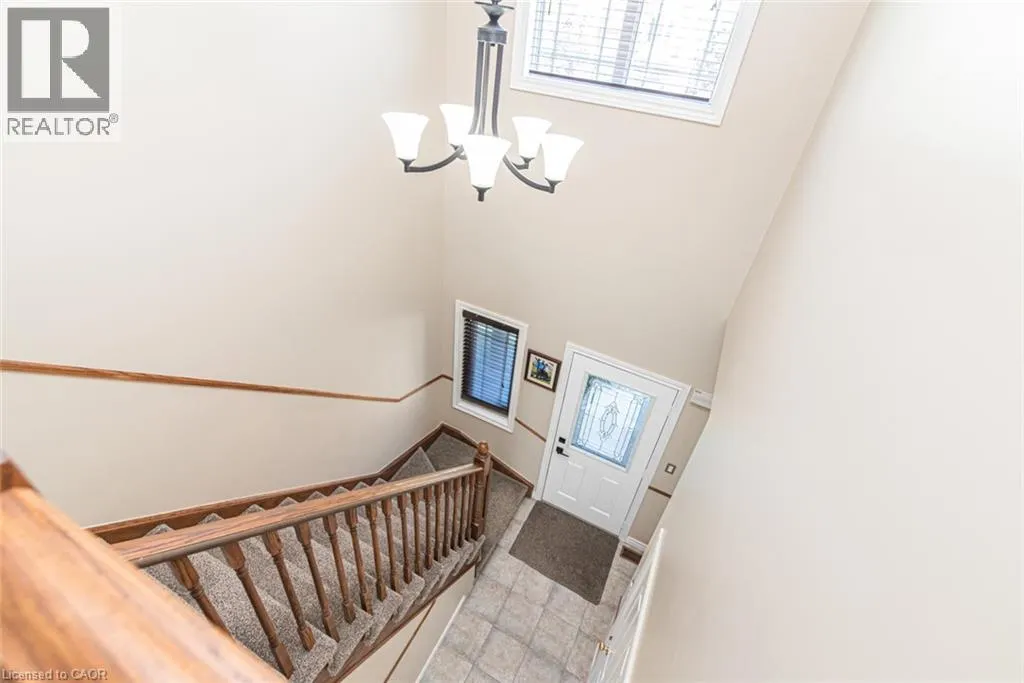 102 WILLOW Lane