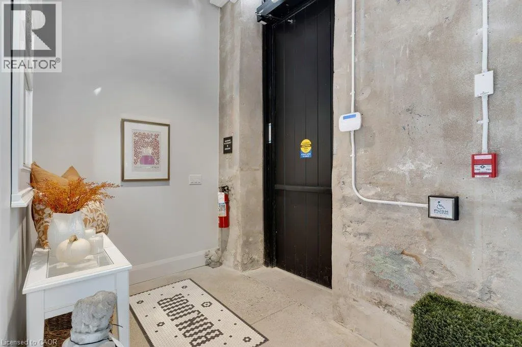 58 S GRAND Avenue Unit# 103 #103