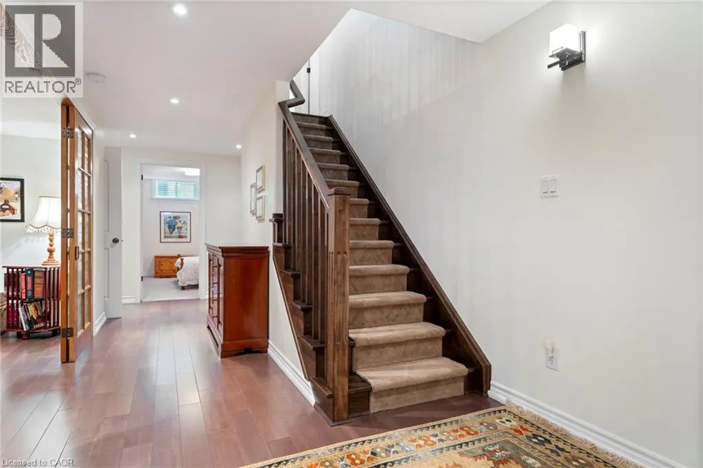 64 NEWPORT Lane